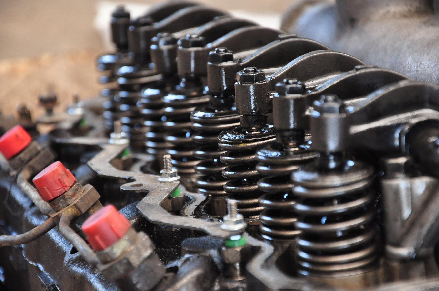 Soupapes et culasse de moteur